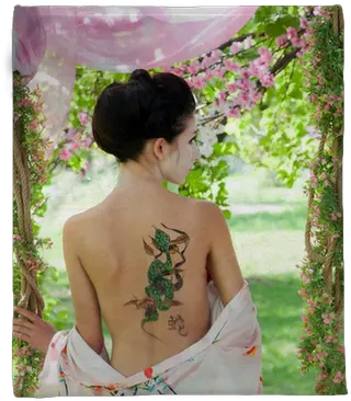 Asian Style Portrait Of Woman With Snake Tattoo Tatuaggio Serpente Fiori Schiena Png Snake Tattoo Transparent
